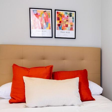 2 Bedrooms 1 Bathroom Furnished - Lavapies - Modern - Mintystay Мадрид Екстер'єр фото