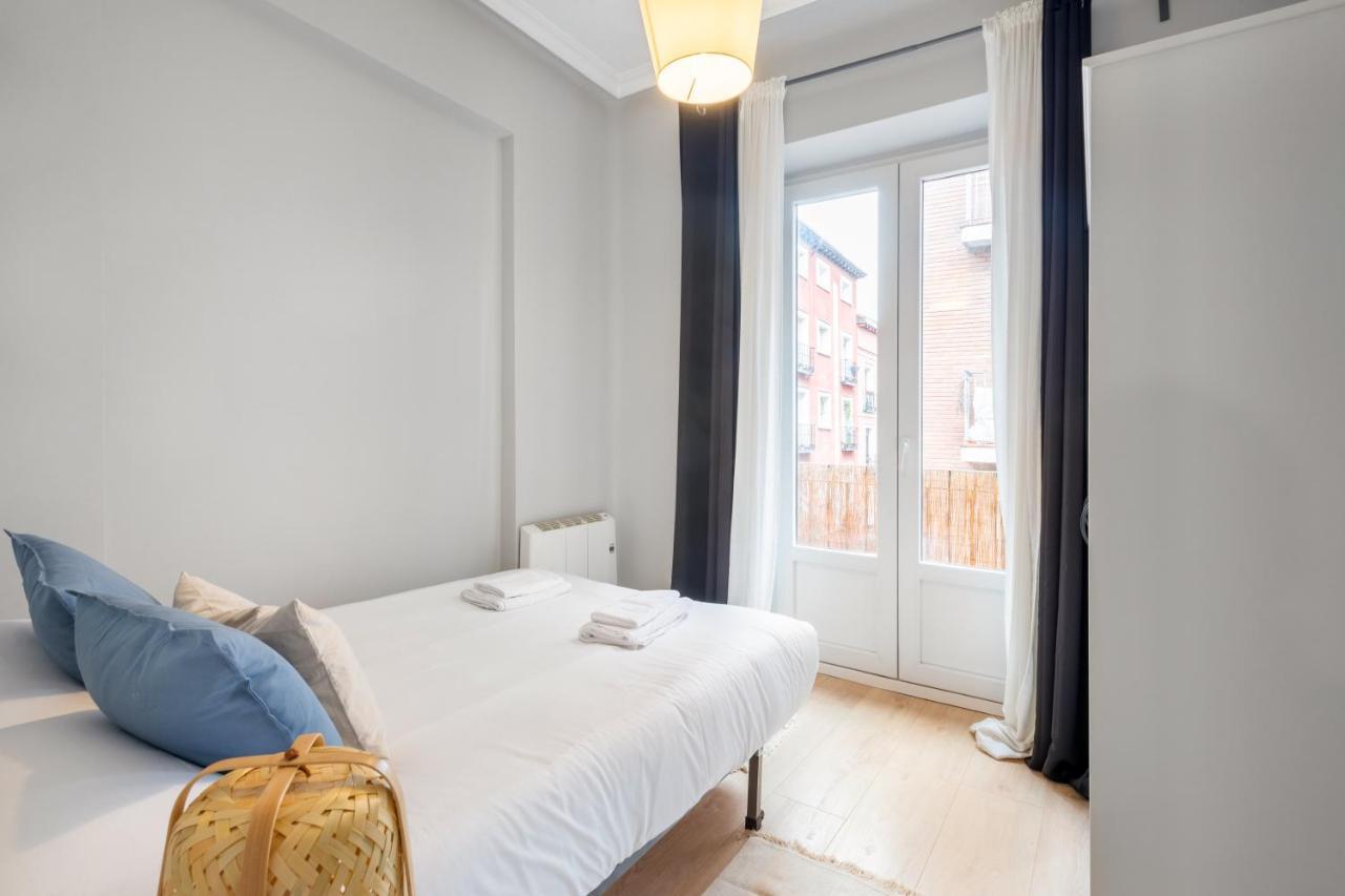 2 Bedrooms 1 Bathroom Furnished - Lavapies - Modern - Mintystay Мадрид Екстер'єр фото