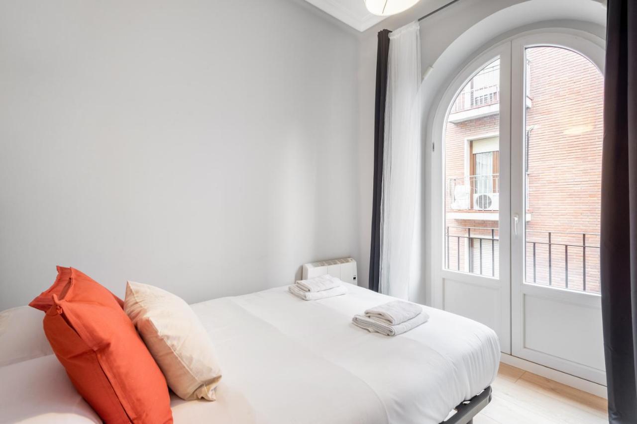 2 Bedrooms 1 Bathroom Furnished - Lavapies - Modern - Mintystay Мадрид Екстер'єр фото
